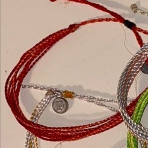 HOLDING red Pura vida bracelet